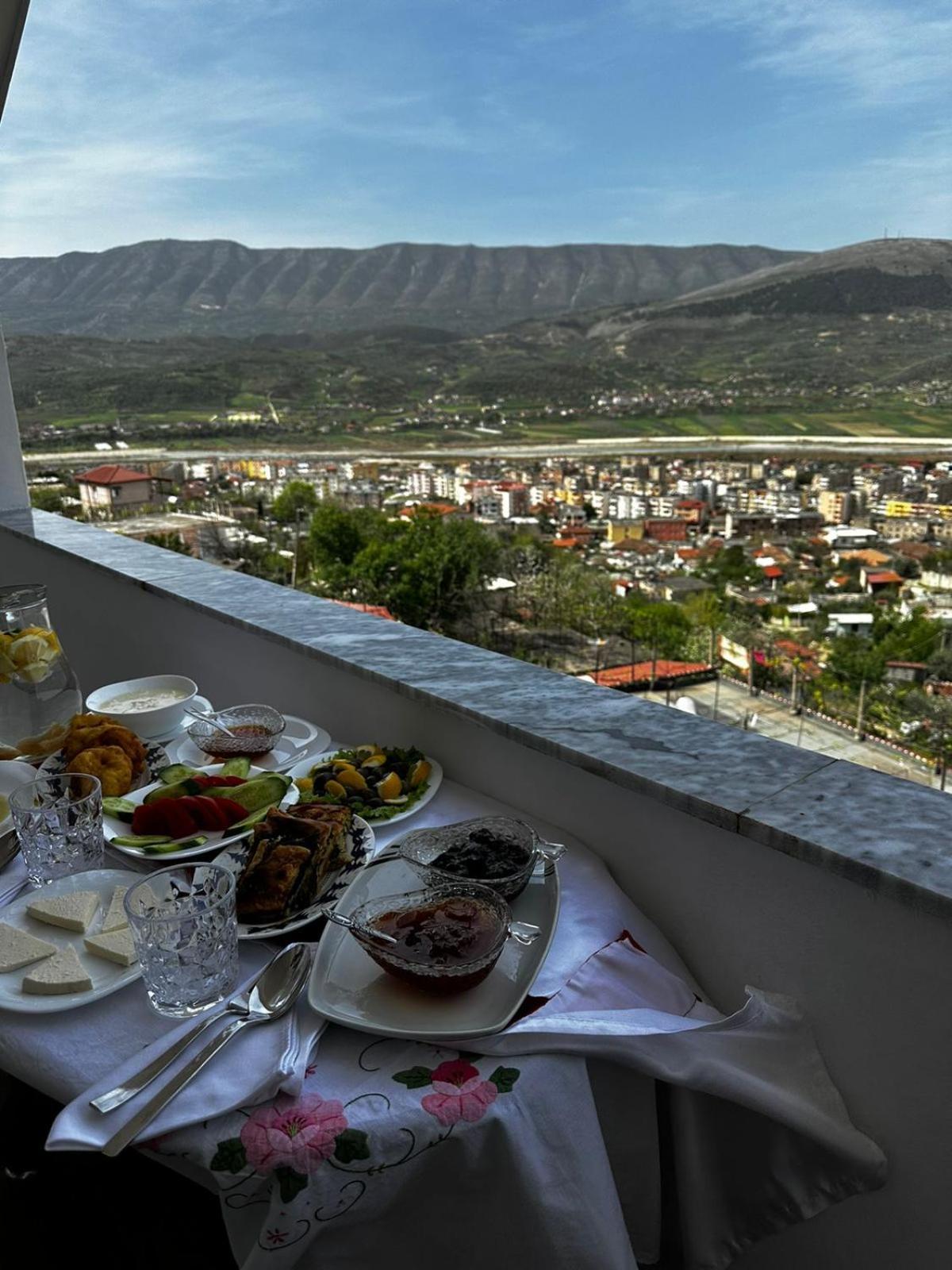 Guesthouse & Hospitality Berat Exterior photo